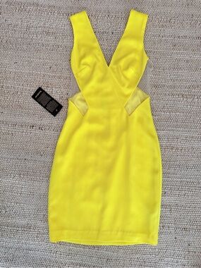 bebe yellow bodycon dress | Dresses | Green Bebe Perfection Bandage Back2School2022Women Side slit accents.92% viscose Bardot Red Bodycon Off Color::#8-Red